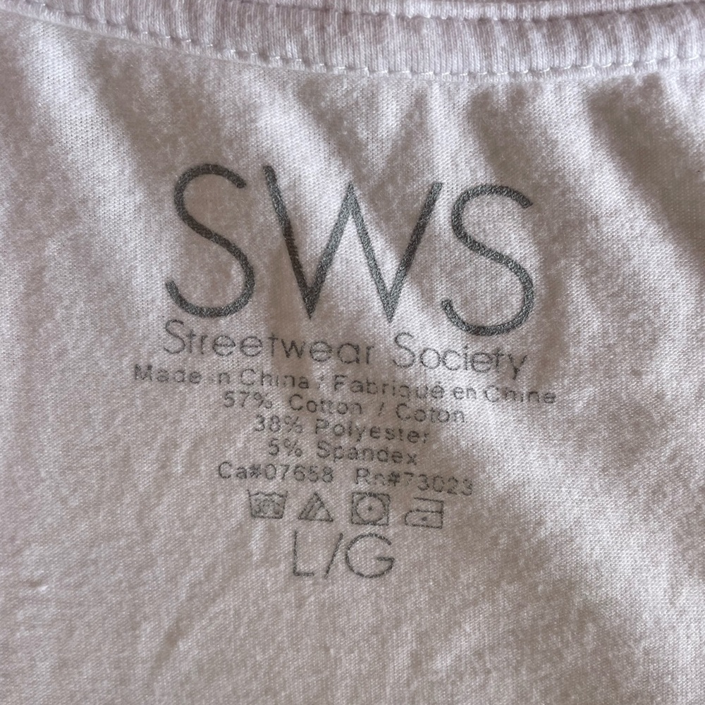 White tee - Picture 3 of 3